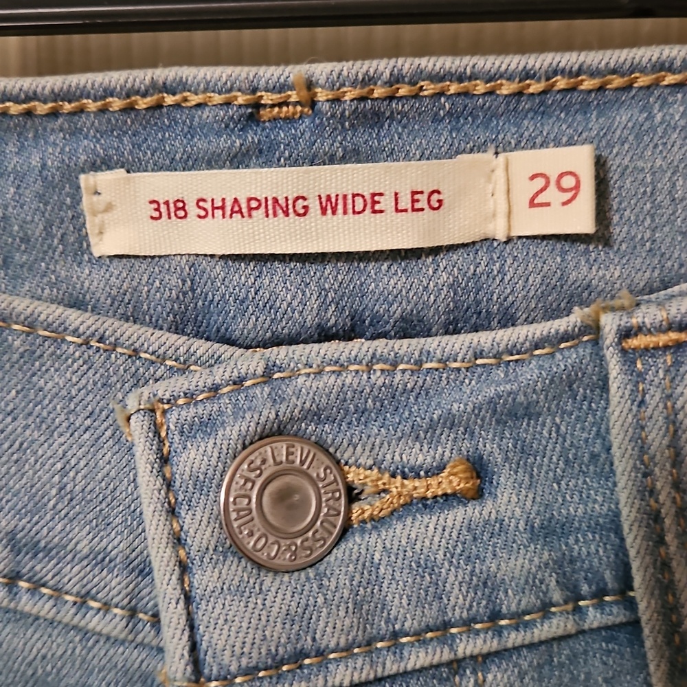 Levi's 318 Shaping Wide-Leg Jeans - Picture 2 of 3